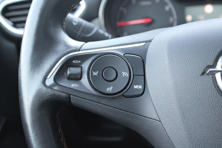 Opel Crossland X 1.2 Turbo Innovation | Trekhaak | Panorama Dak | Cruise Control | Climate Control | Navigatie |