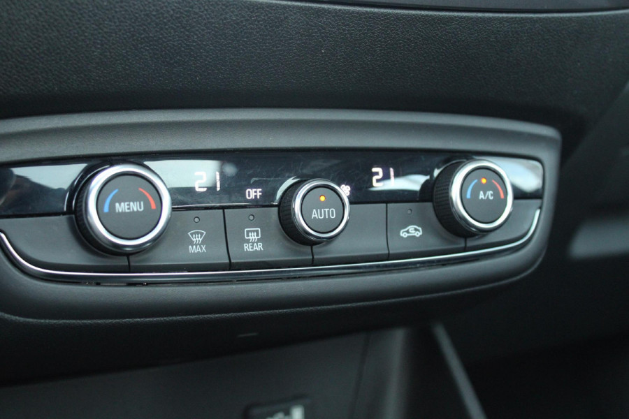 Opel Crossland X 1.2 Turbo Innovation | Trekhaak | Panorama Dak | Cruise Control | Climate Control | Navigatie |