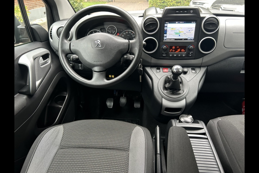 Peugeot Partner Tepee 1.2 110pk Navi, Camera, Trekhaak, Clima