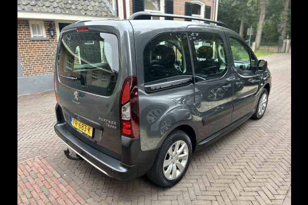 Peugeot Partner Tepee 1.2 110pk Navi, Camera, Trekhaak, Clima