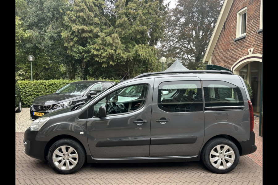 Peugeot Partner Tepee 1.2 110pk Navi, Camera, Trekhaak, Clima