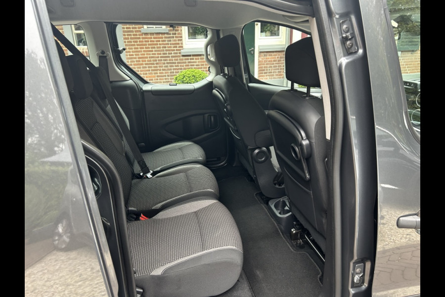 Peugeot Partner Tepee 1.2 110pk Navi, Camera, Trekhaak, Clima