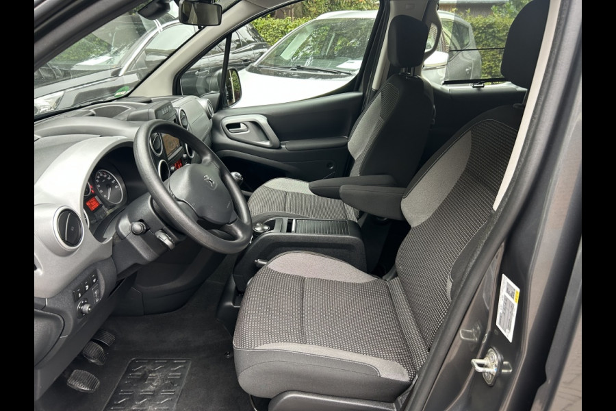 Peugeot Partner Tepee 1.2 110pk Navi, Camera, Trekhaak, Clima