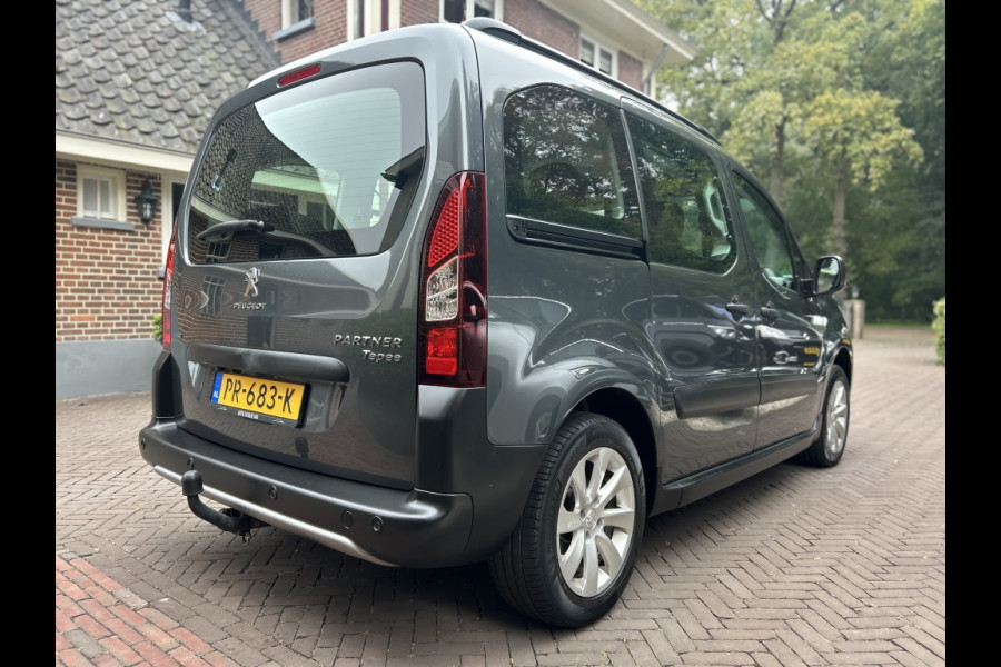 Peugeot Partner Tepee 1.2 110pk Navi, Camera, Trekhaak, Clima