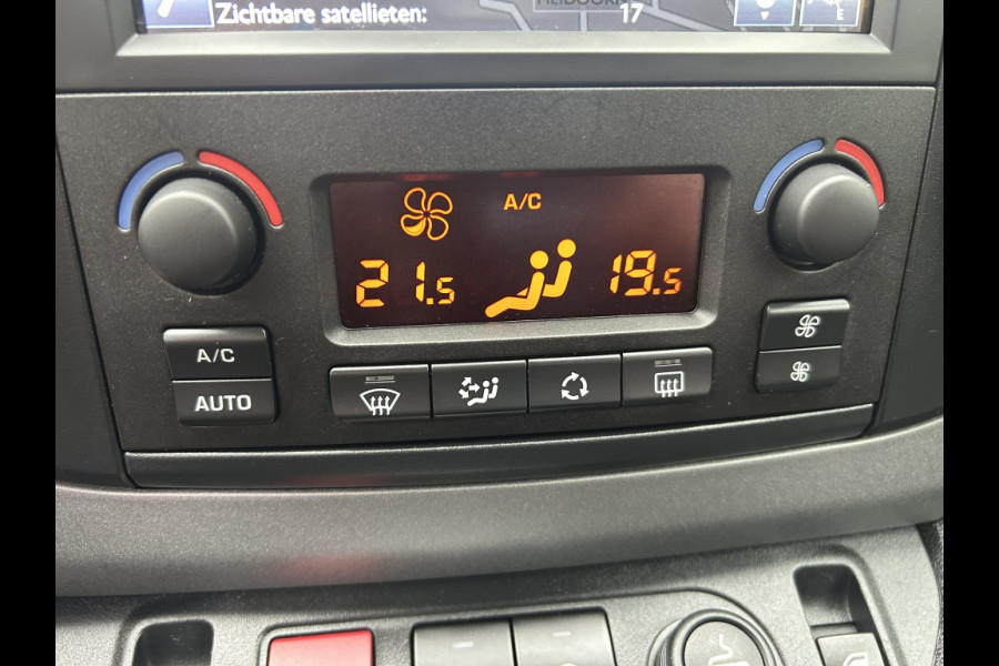Peugeot Partner Tepee 1.2 110pk Navi, Camera, Trekhaak, Clima