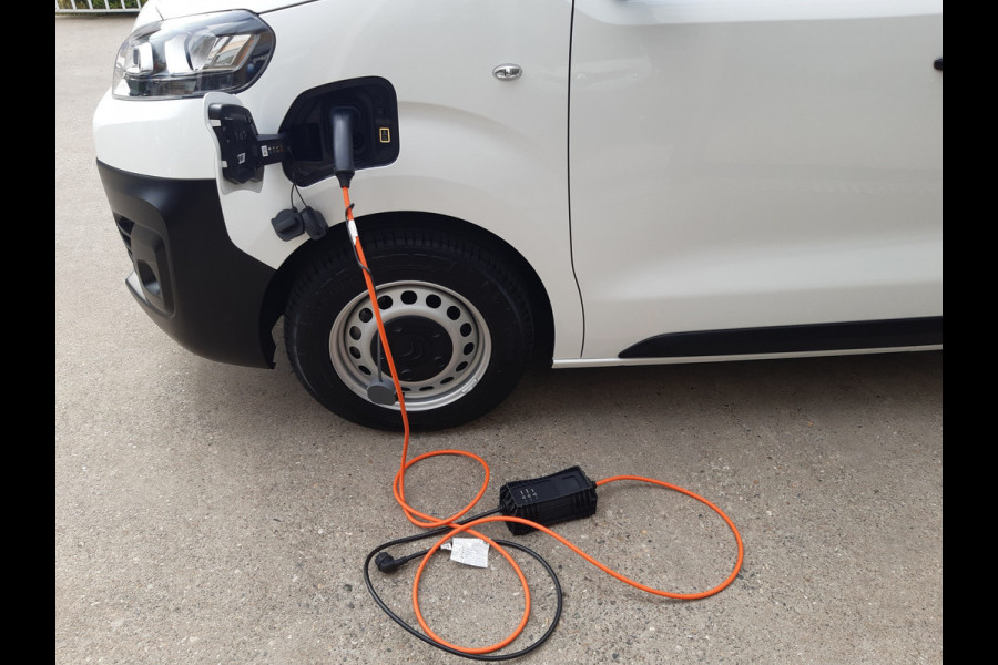 Citroën ë-Jumpy Club XL L3 50 kWh Airco Parkeersensors 3-Persoons