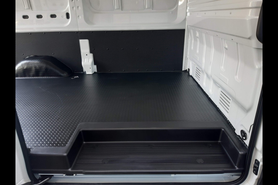 Ford E-Transit / Maxus e-Deliver 9 L2H2 72 kWh Airco Verwarmde stoelen Achteruitrijcamera