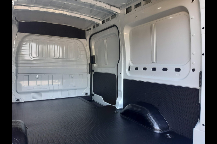 Ford E-Transit / Maxus e-Deliver 9 L2H2 72 kWh Airco Verwarmde stoelen Achteruitrijcamera
