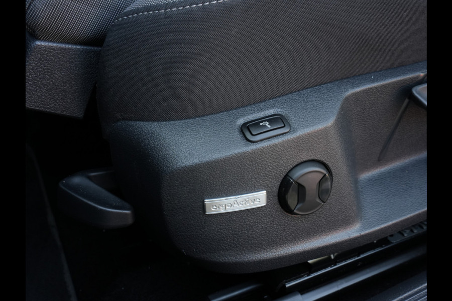 Volkswagen Golf 1.5 TSI Highline | Navigatie | Virtual Cockpit | Stoelverwarming | Massage
