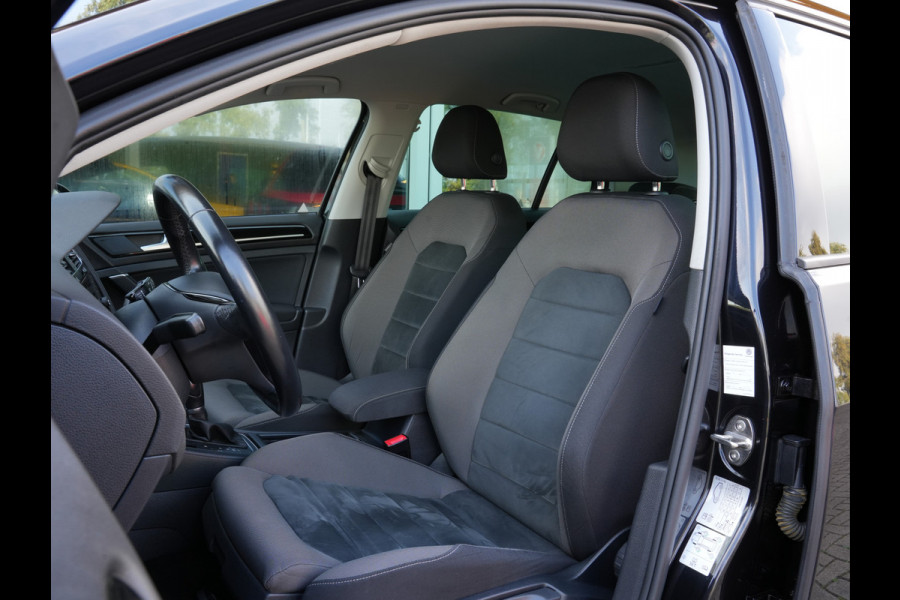 Volkswagen Golf 1.5 TSI Highline | Navigatie | Virtual Cockpit | Stoelverwarming | Massage