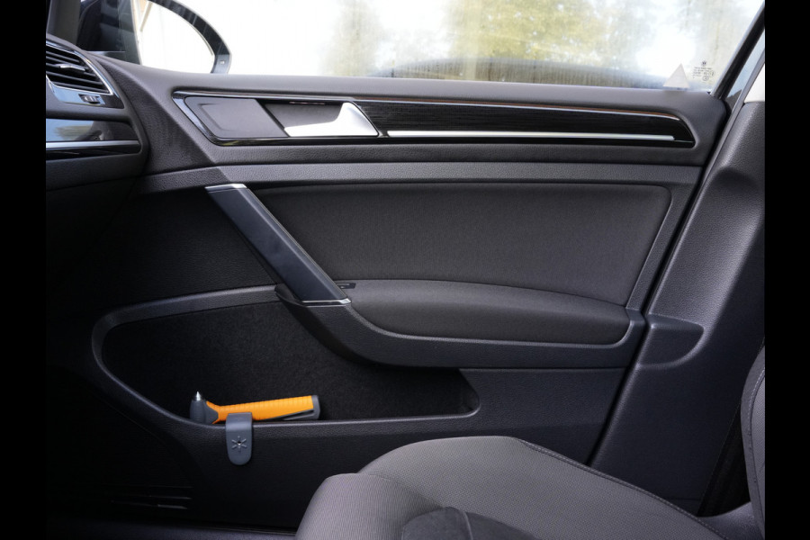 Volkswagen Golf 1.5 TSI Highline | Navigatie | Virtual Cockpit | Stoelverwarming | Massage