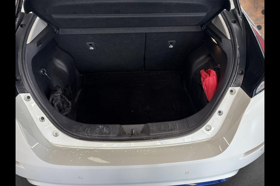 Nissan Leaf e+ N-Connecta 62 kWh ADAPTIVE CRUISE 17 INCH VELGEN PRO PILOT NAVIGATIE BSM