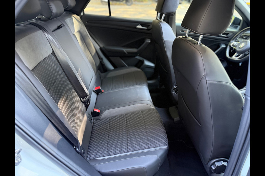 Volkswagen T-Roc 1.5 TSI Sport R-Line l Pano l Virtual l Climate l Xenon l ACC l Alcantara l