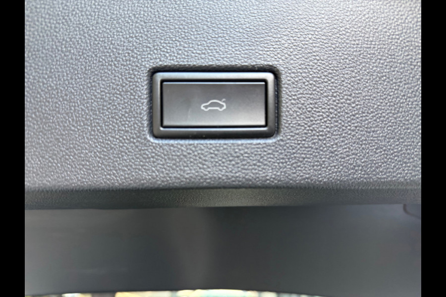 Volkswagen T-Roc 1.5 TSI Sport R-Line l Pano l Virtual l Climate l Xenon l ACC l Alcantara l