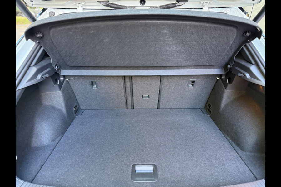 Volkswagen T-Roc 1.5 TSI Sport R-Line l Pano l Virtual l Climate l Xenon l ACC l Alcantara l