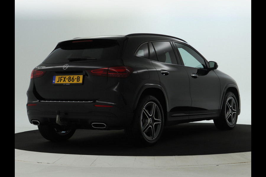 Mercedes-Benz GLA 250 e AMG Plug-In Hybride AMG Line | Night Pakket | Trekhaak | Dodehoek Assist | Sfeerverlichting. Inclusief 24 maanden MB Certified garantie voor Europa.