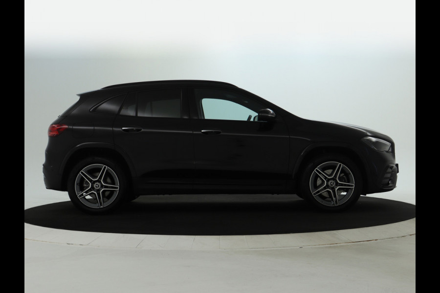 Mercedes-Benz GLA 250 e AMG Plug-In Hybride AMG Line | Night Pakket | Trekhaak | Dodehoek Assist | Sfeerverlichting. Inclusief 24 maanden MB Certified garantie voor Europa.