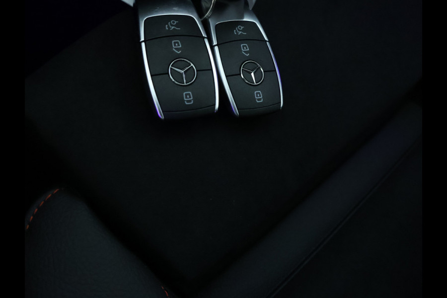 Mercedes-Benz GLA 250 e AMG Plug-In Hybride AMG Line | Night Pakket | Trekhaak | Dodehoek Assist | Sfeerverlichting. Inclusief 24 maanden MB Certified garantie voor Europa.