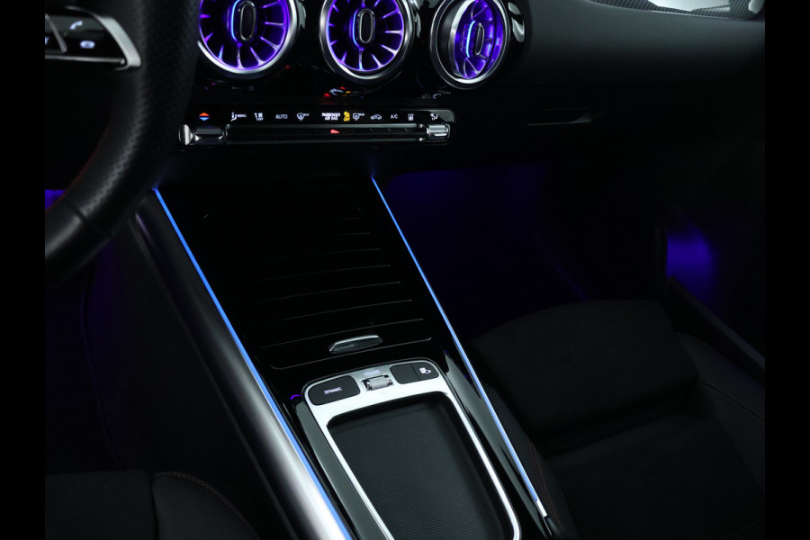 Mercedes-Benz GLA 250 e AMG Plug-In Hybride AMG Line | Night Pakket | Trekhaak | Dodehoek Assist | Sfeerverlichting. Inclusief 24 maanden MB Certified garantie voor Europa.