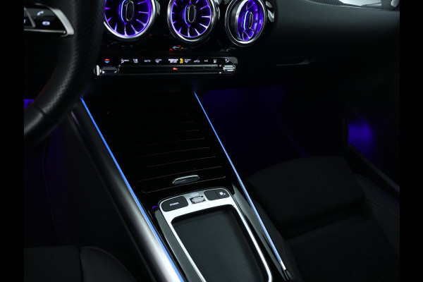 Mercedes-Benz GLA 250 e AMG Plug-In Hybride AMG Line | Night Pakket | Trekhaak | Dodehoek Assist | Sfeerverlichting. Inclusief 24 maanden MB Certified garantie voor Europa.