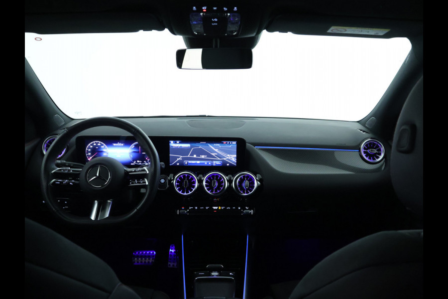 Mercedes-Benz GLA 250 e AMG Plug-In Hybride AMG Line | Night Pakket | Trekhaak | Dodehoek Assist | Sfeerverlichting. Inclusief 24 maanden MB Certified garantie voor Europa.