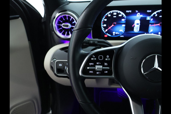 Mercedes-Benz A-Klasse 180 Business Solution Luxury Sfeerverlichting | Apple CarPlay | Ledkoplampen | Spiegelpakket. Inclusief 24 maanden MB Certified garantie voor Europa.