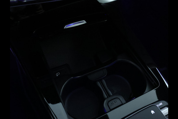 Mercedes-Benz A-Klasse 180 Business Solution Luxury Sfeerverlichting | Apple CarPlay | Ledkoplampen | Spiegelpakket. Inclusief 24 maanden MB Certified garantie voor Europa.