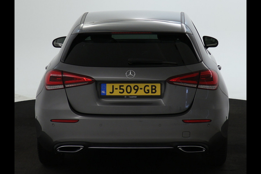 Mercedes-Benz A-Klasse 180 Business Solution Luxury Sfeerverlichting | Apple CarPlay | Ledkoplampen | Spiegelpakket. Inclusief 24 maanden MB Certified garantie voor Europa.
