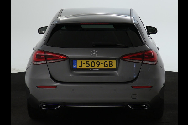 Mercedes-Benz A-Klasse 180 Business Solution Luxury Sfeerverlichting | Apple CarPlay | Ledkoplampen | Spiegelpakket. Inclusief 24 maanden MB Certified garantie voor Europa.