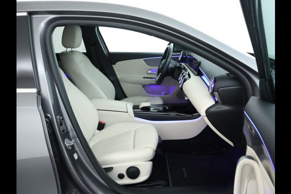 Mercedes-Benz A-Klasse 180 Business Solution Luxury Sfeerverlichting | Apple CarPlay | Ledkoplampen | Spiegelpakket. Inclusief 24 maanden MB Certified garantie voor Europa.