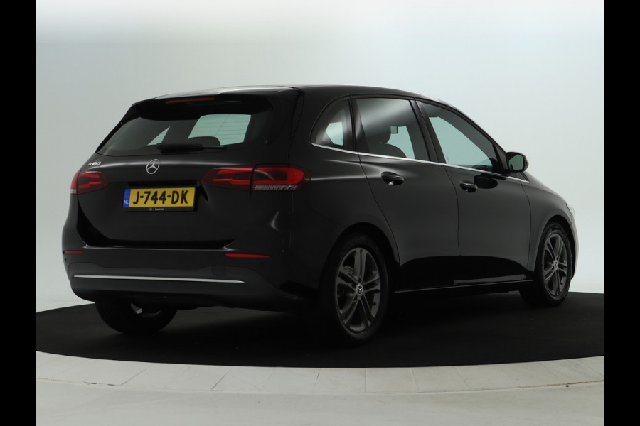Mercedes-Benz B-Klasse 180 Advantage Achteruitrijcamera | Ledkoplampen | EASY PACK achterklep | Spiegelpakket. Inclusief 24 maanden MB Certified garantie voor Europa.