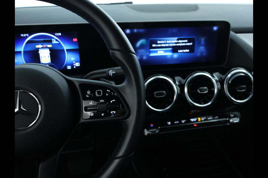 Mercedes-Benz B-Klasse 180 Advantage Achteruitrijcamera | Ledkoplampen | EASY PACK achterklep | Spiegelpakket. Inclusief 24 maanden MB Certified garantie voor Europa.