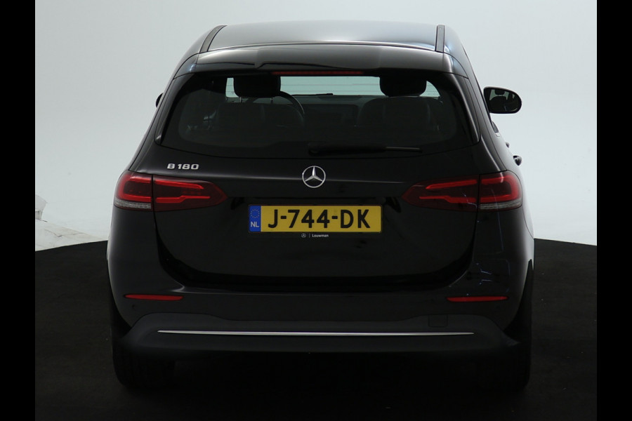 Mercedes-Benz B-Klasse 180 Advantage Achteruitrijcamera | Ledkoplampen | EASY PACK achterklep | Spiegelpakket. Inclusief 24 maanden MB Certified garantie voor Europa.