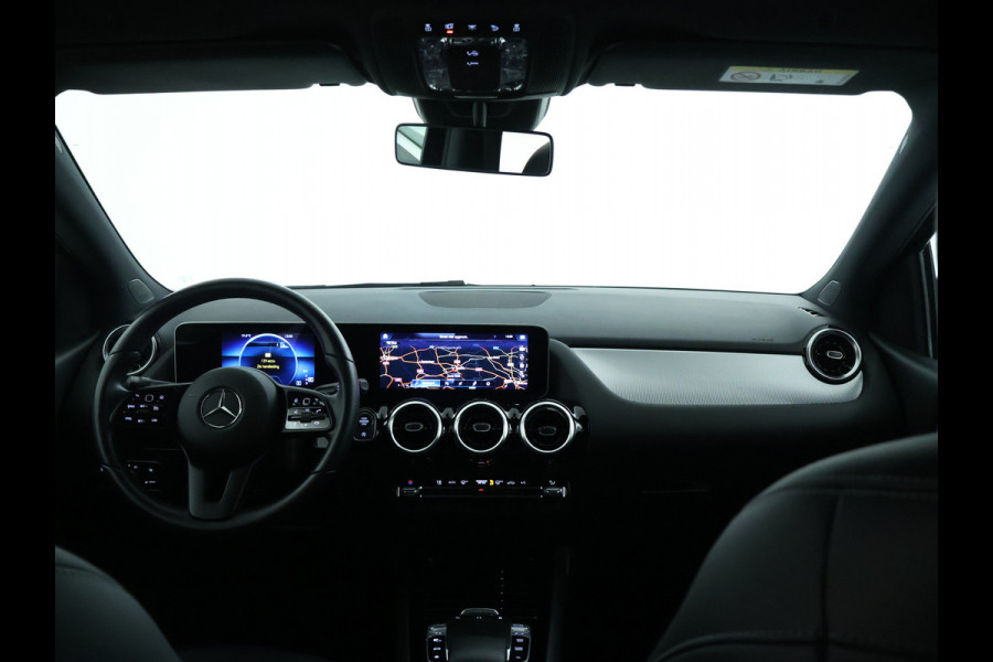 Mercedes-Benz B-Klasse 180 Advantage Achteruitrijcamera | Ledkoplampen | EASY PACK achterklep | Spiegelpakket. Inclusief 24 maanden MB Certified garantie voor Europa.