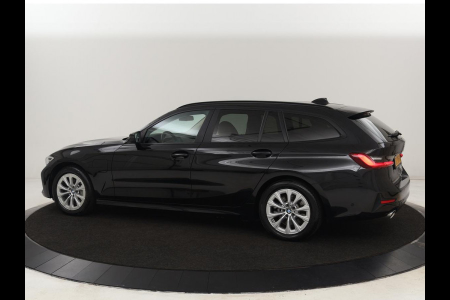 BMW 3-serie 330e Advantage | Leder | Harman/Kardon | Carplay | Live Cockpit | DAB | Camera | Park Assist | Navigatie | Full LED | PHEV | Plug In
