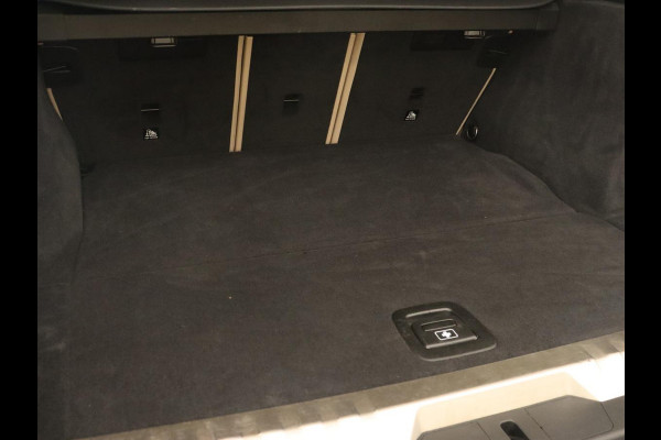 BMW 3-serie 330e Advantage | Leder | Harman/Kardon | Carplay | Live Cockpit | DAB | Camera | Park Assist | Navigatie | Full LED | PHEV | Plug In