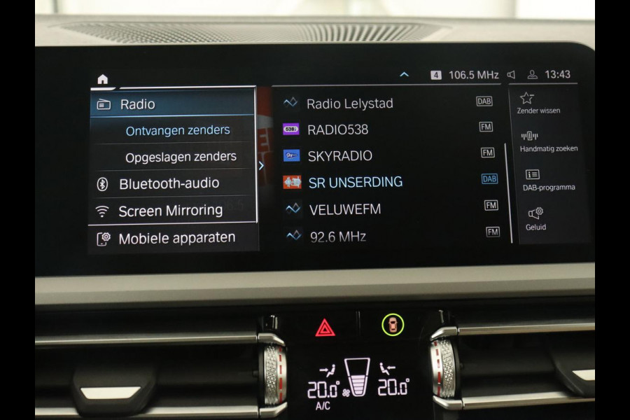 BMW 3-serie 330e Advantage | Leder | Harman/Kardon | Carplay | Live Cockpit | DAB | Camera | Park Assist | Navigatie | Full LED | PHEV | Plug In