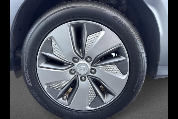 Hyundai Kona EV Premium 64 kWh