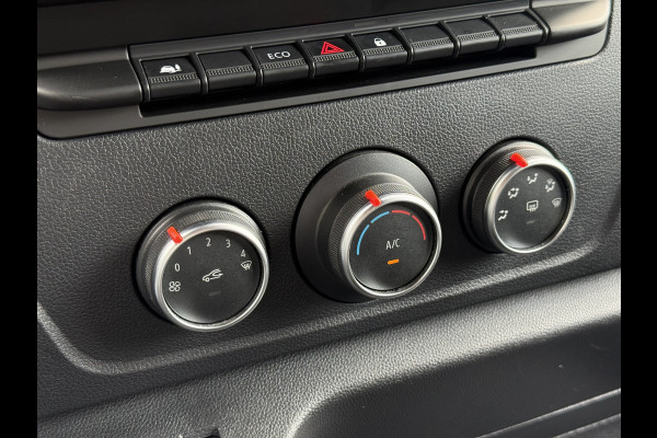 Renault Master T35 2.3 dCi 135 L2H2 | Trekhaak | Navi | Carplay | Cruisec. | LED