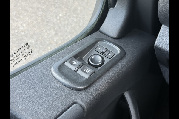 Renault Master T35 2.3 dCi 135 L2H2 | Trekhaak | Navi | Carplay | Cruisec. | LED