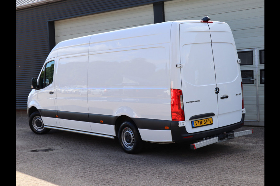 Mercedes-Benz Sprinter 315 CDI Euro 6 L3H2 RWD - MBUX - Trekhaak - Cruise - Camera - NL Auto Mercedes-Benz Sprinter 315 CDI Euro 6 L3H2 RWD - MBUX - Trekhaak - Cruise - Camera - NL Auto
