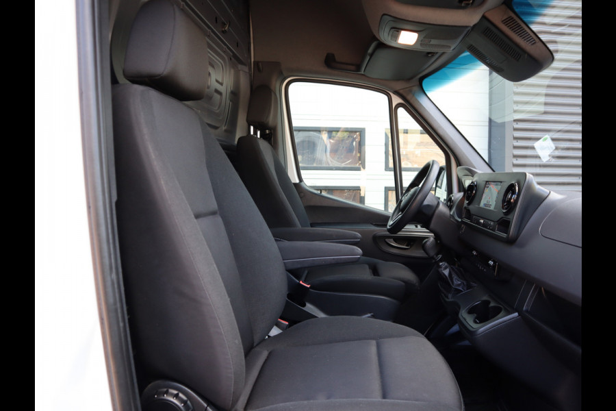 Mercedes-Benz Sprinter 315 CDI Euro 6 L3H2 RWD - MBUX - Trekhaak - Cruise - Camera - NL Auto Mercedes-Benz Sprinter 315 CDI Euro 6 L3H2 RWD - MBUX - Trekhaak - Cruise - Camera - NL Auto
