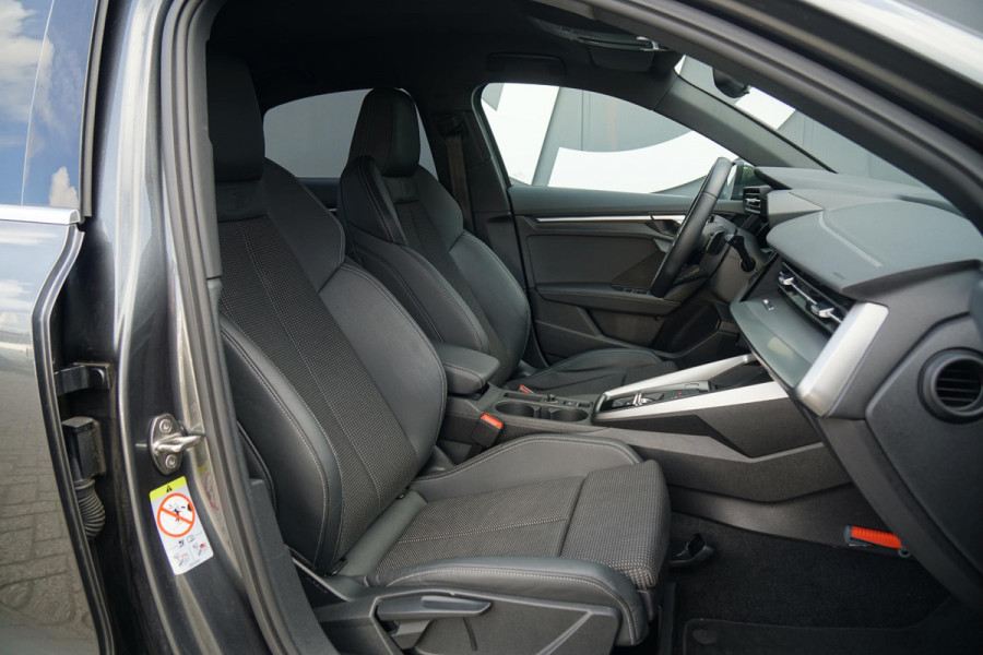 Audi A3 Limousine 30 TFSI S edition + SPORTSTOELEN / LED / SFEERVERLICHTING