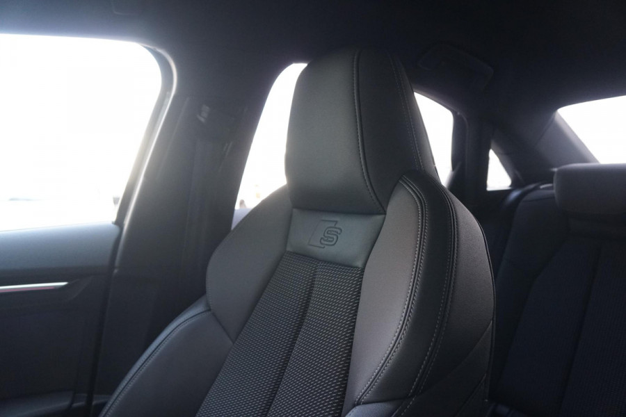 Audi A3 Limousine 30 TFSI S edition + SPORTSTOELEN / LED / SFEERVERLICHTING