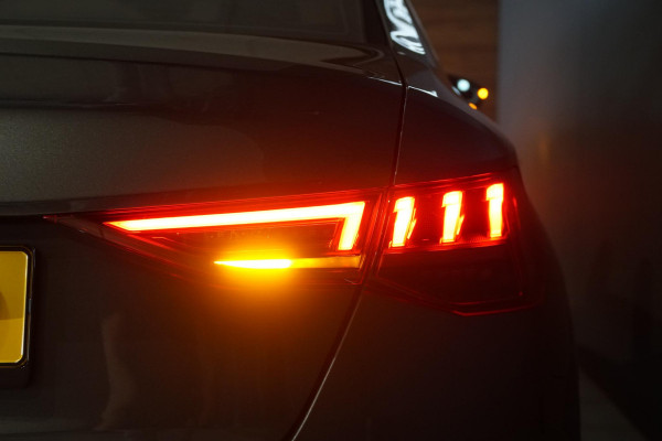 Audi A3 Limousine 30 TFSI S edition + SPORTSTOELEN / LED / SFEERVERLICHTING