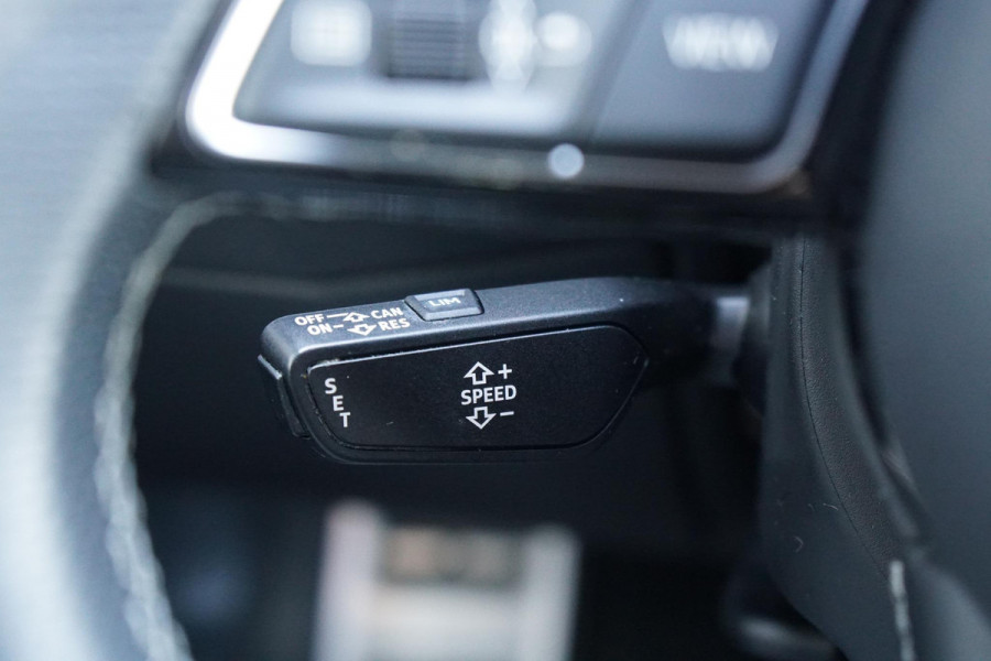 Audi A3 Limousine 30 TFSI S edition + SPORTSTOELEN / LED / SFEERVERLICHTING