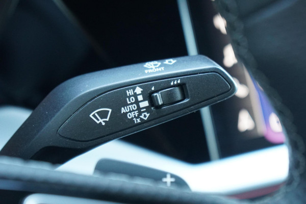 Audi A3 Limousine 30 TFSI S edition + SPORTSTOELEN / LED / SFEERVERLICHTING
