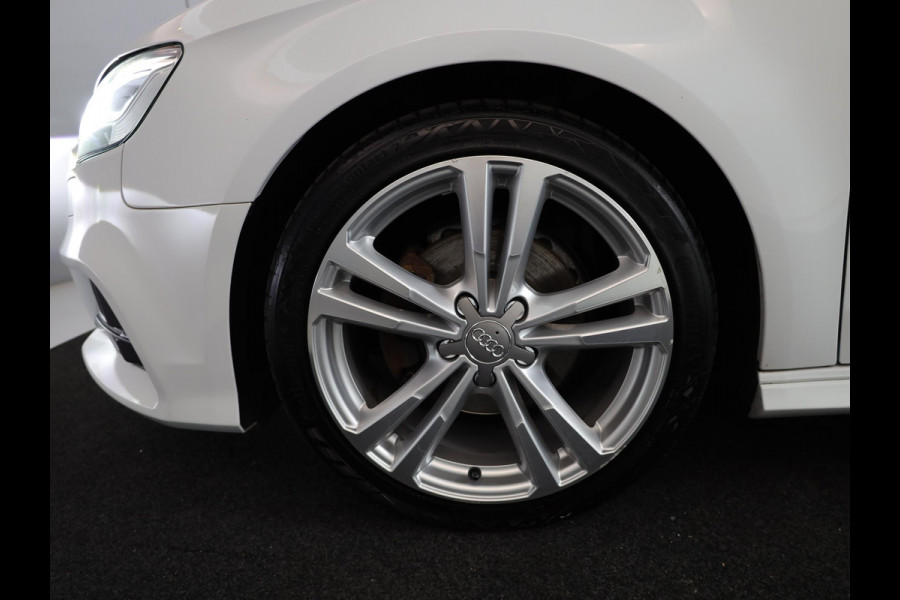Audi A3 Sportback 1.0 TFSI Sport S Line Edition 115pk 6bak| 18'LM-velgen| Navi| Parksensors| LED|