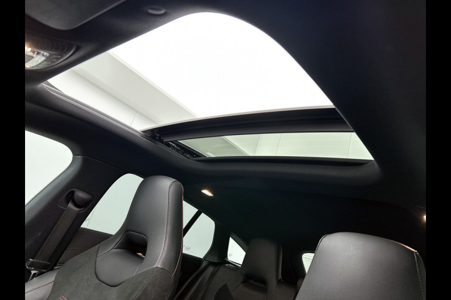 Mercedes-Benz CLA-Klasse Shooting Brake 180 AMG Upgrade Edition(Dealer onderH, Panorama, Sfeerverlichting, Navigatie, StoelV, Etc)