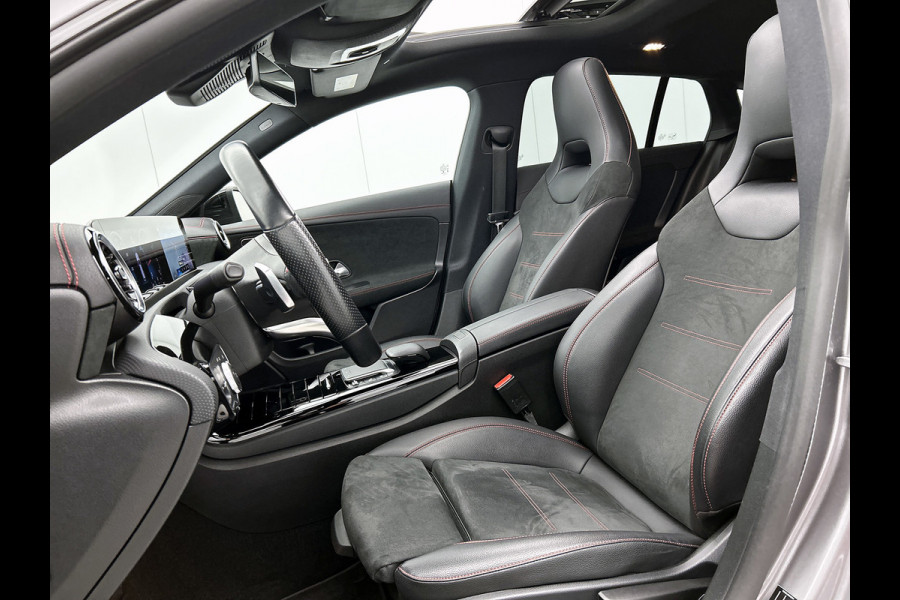 Mercedes-Benz CLA-Klasse Shooting Brake 180 AMG Upgrade Edition(Dealer onderH, Panorama, Sfeerverlichting, Navigatie, StoelV, Etc)